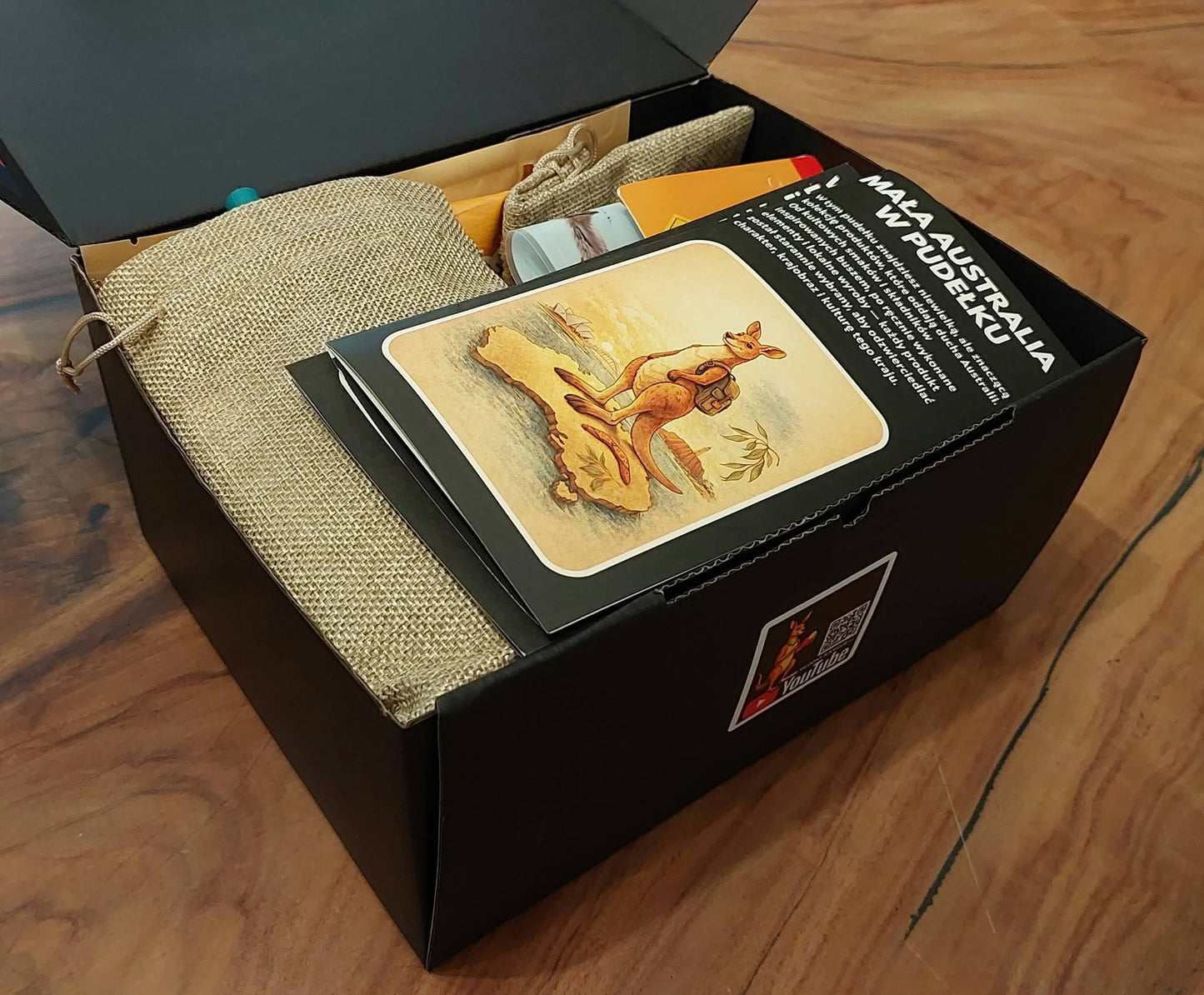 LITTLE AUSTRALIA IN A BOX
Ultimate Gift Box – 30 Authentic Australian Items